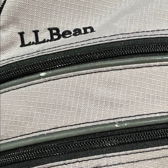 L.L. Bean Super Deluxe Backpack - Picture 2 of 11